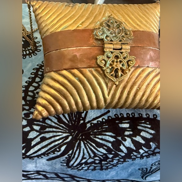 Handbags - Small vintage purse